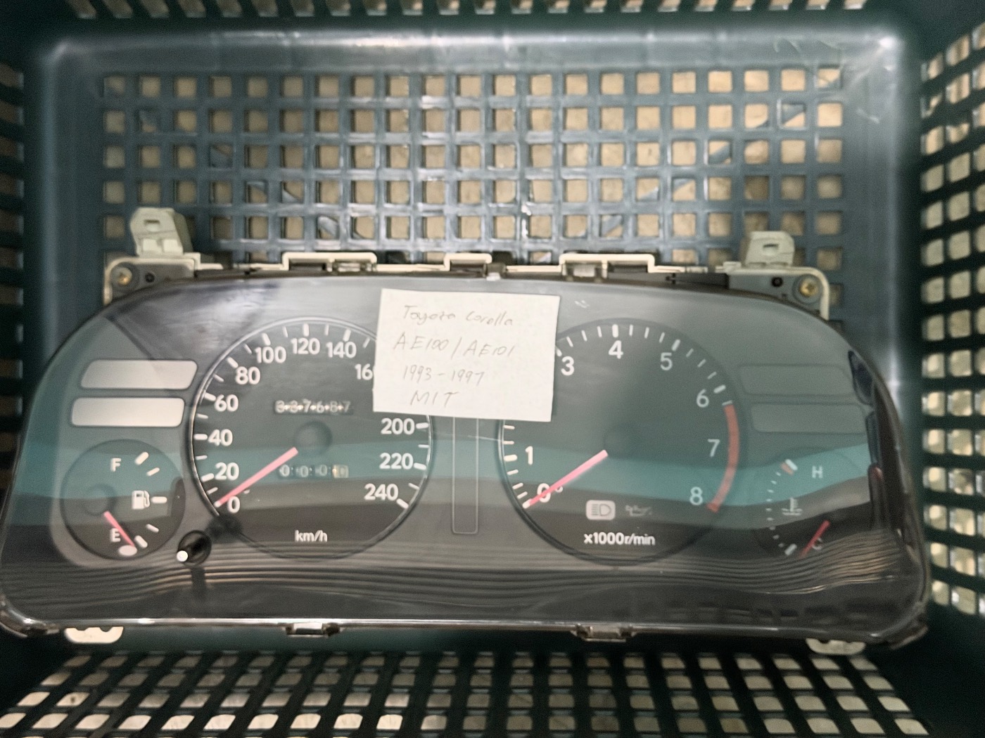 Meter cluster Toyota Corolla AE101 MT