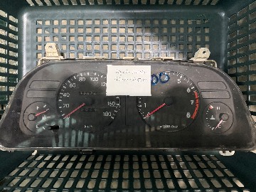 Meter cluster Toyota Corolla AE100 MT